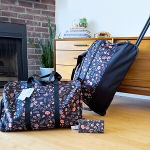 NWT Roxy Luggage 3 piece Set. Anthracite Kerala Border Collection.